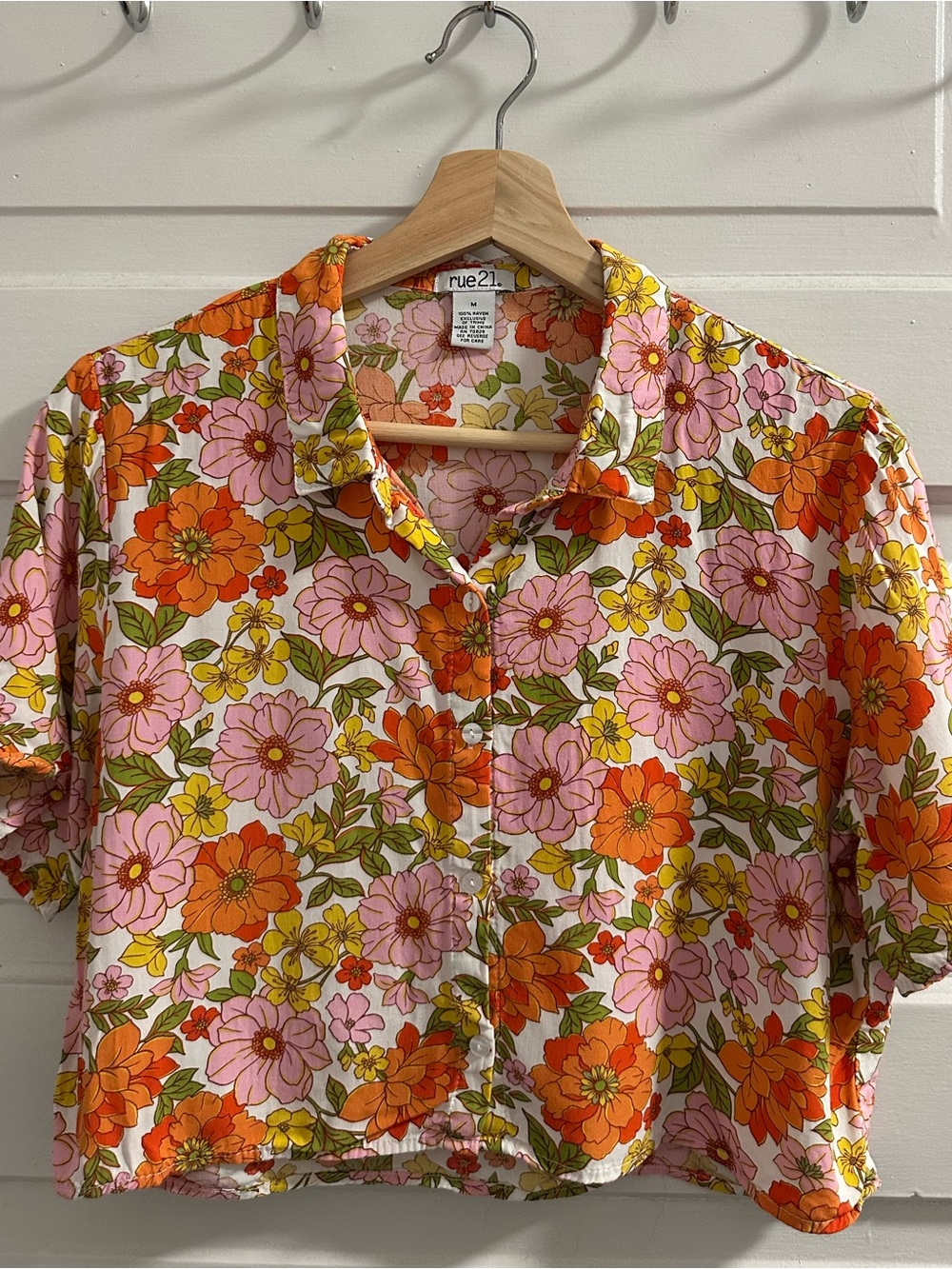 rue21 Pink, Orange & Yellow Floral Button-Up Crop Shirt